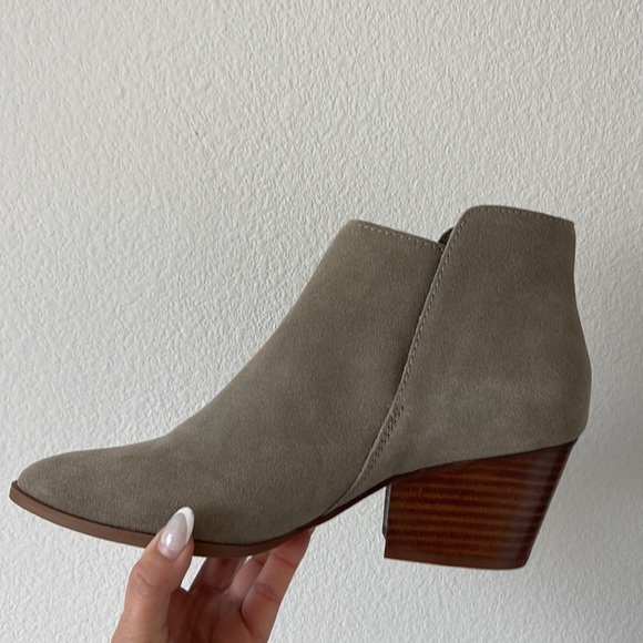 New Dolce Vita Tan Suede Ankle Booties Dolce Vita - Picture 7 of 14